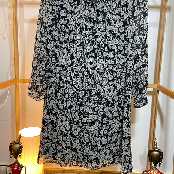 6️⃣5️⃣0️⃣ DRESS-Size - M (Fits S-M) - Picture 4 of 7